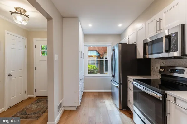 $5,500 | 1126 North Taylor Street, Unit 1, Arlington, VA 22201