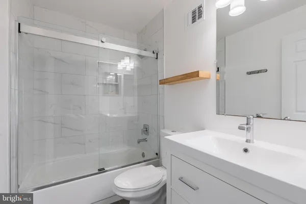$5,500 | 1126 North Taylor Street, Unit 1, Arlington, VA 22201