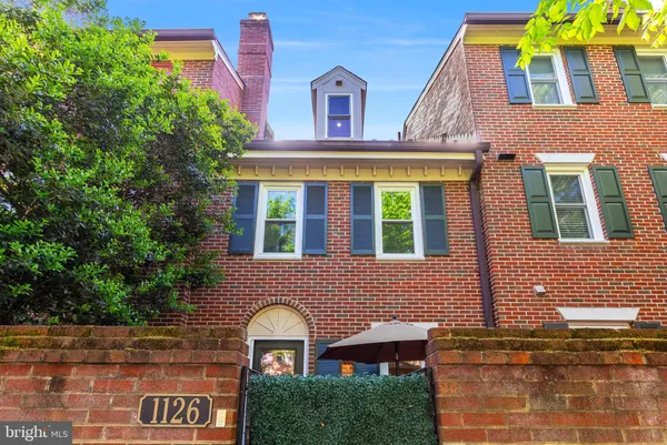 $5,500 | 1126 North Taylor Street, Unit 1, Arlington, VA 22201