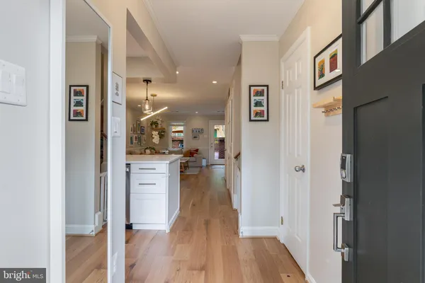 $5,500 | 1126 North Taylor Street, Unit 1, Arlington, VA 22201