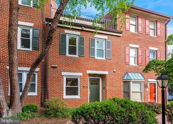 $5,500 | 1126 North Taylor Street, Unit 1, Arlington, VA 22201