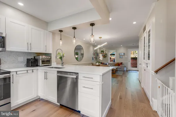 $5,500 | 1126 North Taylor Street, Unit 1, Arlington, VA 22201