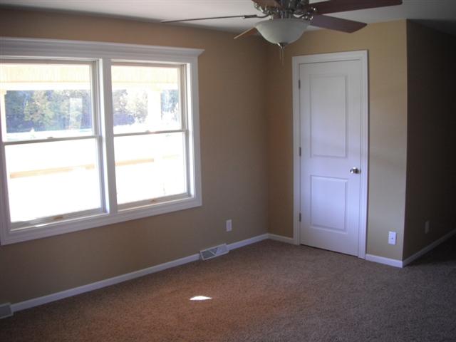 7824 Hewitt Road Avoca, MI 48006 - Photo 9 of 30 31075920-8.JPG