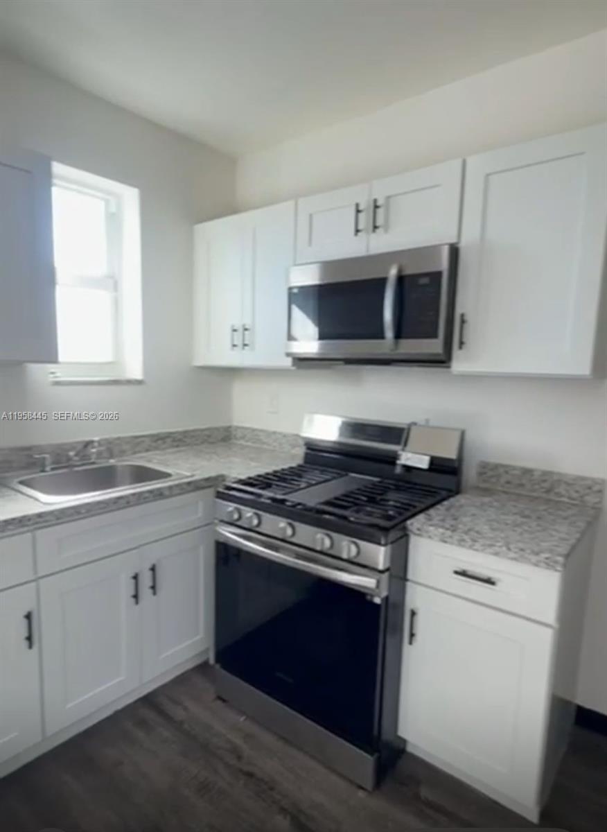 1191 Northwest 8th Street Road, Unit 7 Miami, FL 33136 - Photo 6 of 9