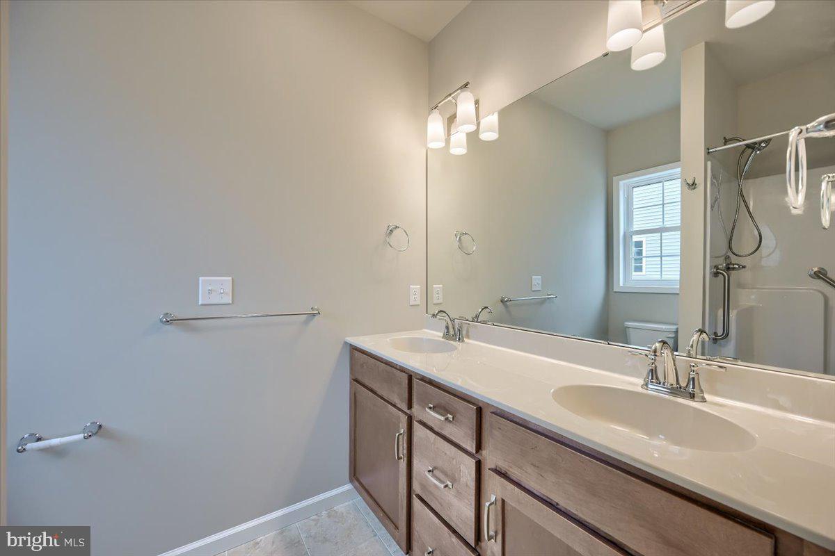 717 Radio Road Elizabethtown, PA 17022 - Photo 17 of 36 Gallery Image 17