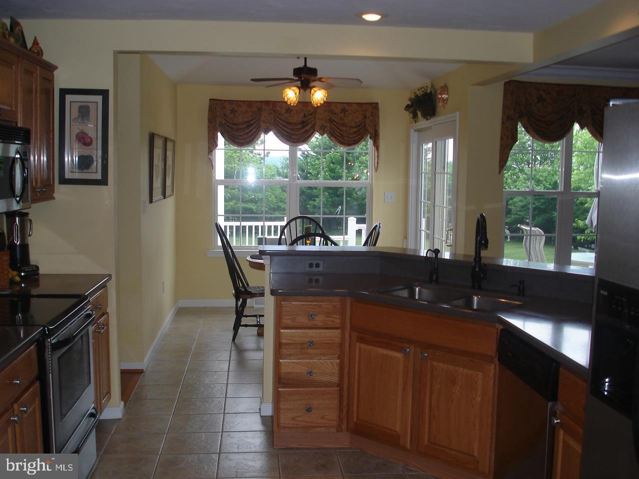 130 Ridgewood Drive Hanover, PA 17331 - Photo 8 of 36 Gallery Image 8