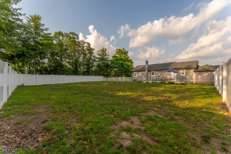 325 Roycefield Road Hillsborough, NJ 08844 - Photo 25 of 41