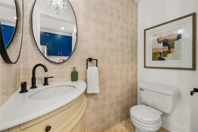 $1,049,999 | 2500 Abbot Kinney Boulevard, Unit 10, Venice, CA 90291