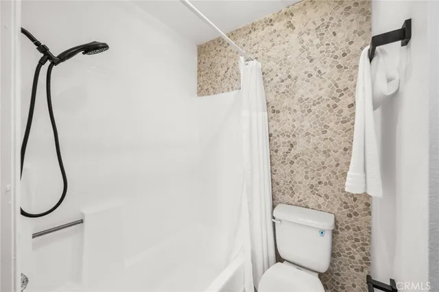 $1,049,999 | 2500 Abbot Kinney Boulevard, Unit 10, Venice, CA 90291