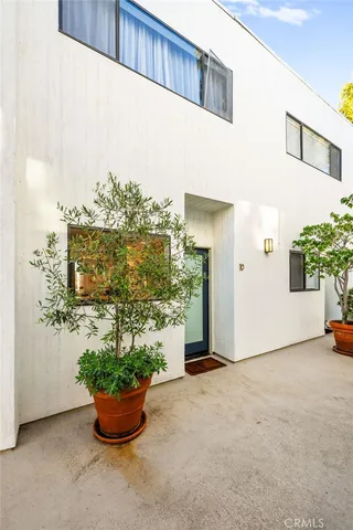 $1,049,999 | 2500 Abbot Kinney Boulevard, Unit 10, Venice, CA 90291