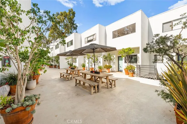 $1,049,999 | 2500 Abbot Kinney Boulevard, Unit 10, Venice, CA 90291