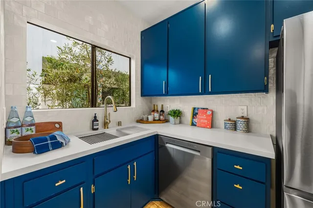 $1,049,999 | 2500 Abbot Kinney Boulevard, Unit 10, Venice, CA 90291