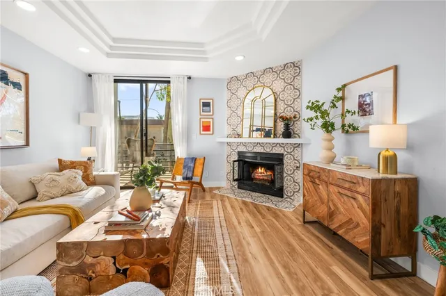 $1,049,999 | 2500 Abbot Kinney Boulevard, Unit 10, Venice, CA 90291