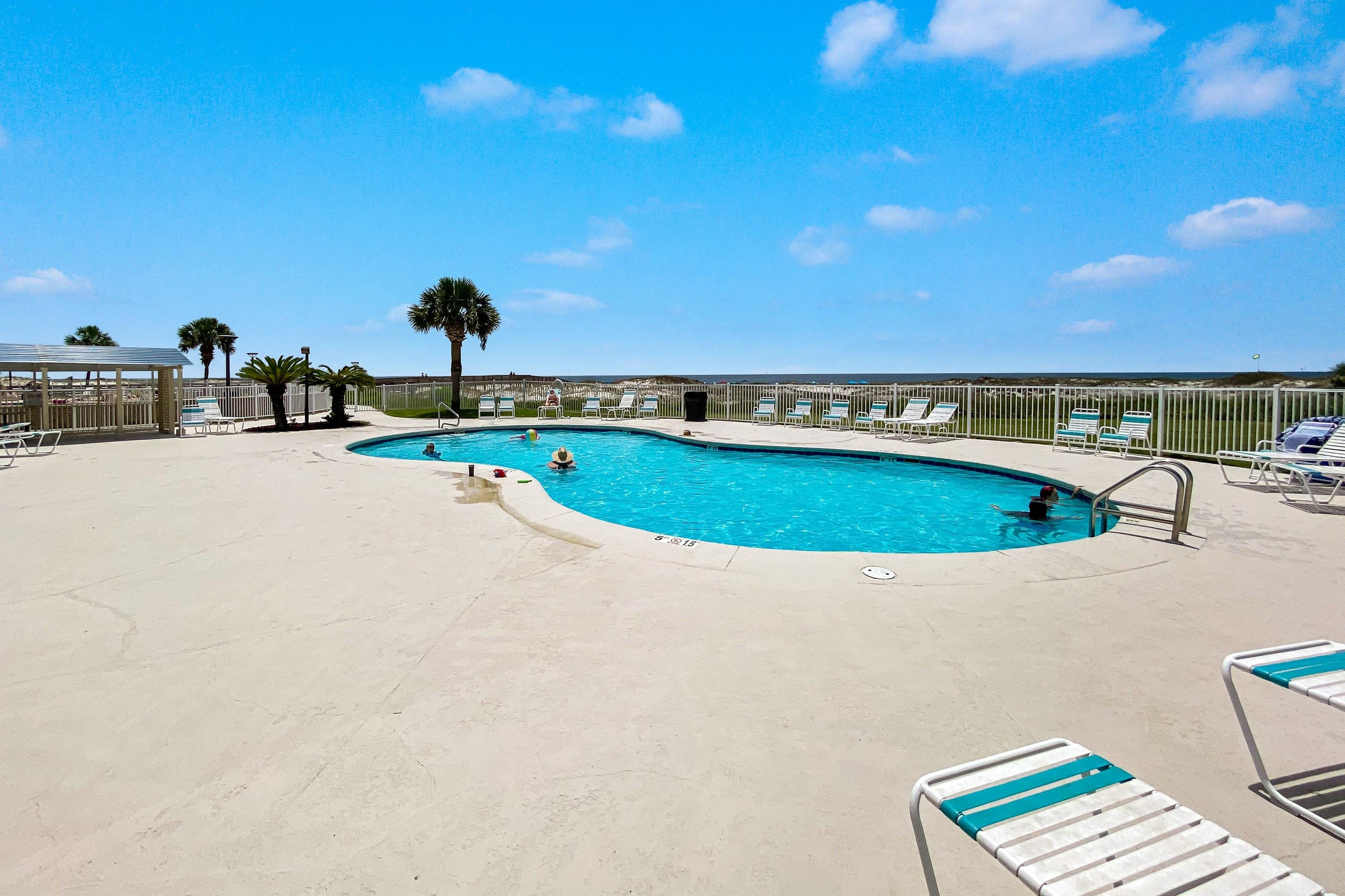 375 Plantation Road, Unit 5612 Gulf Shores, AL 36542 - Photo 31 of 37 Pool