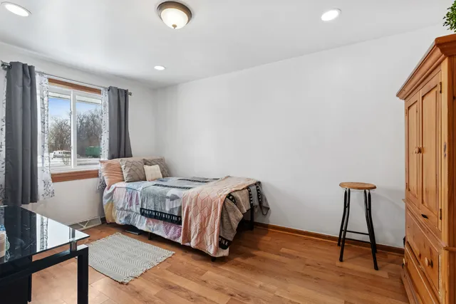 $269,900 | 3904 West 137th Street, Crestwood, IL 60418