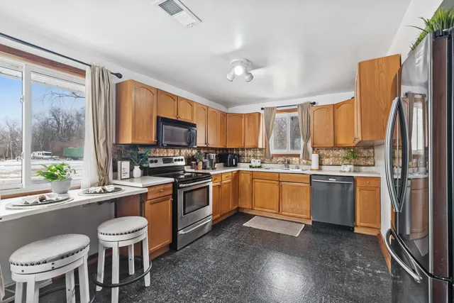 $269,900 | 3904 West 137th Street, Crestwood, IL 60418