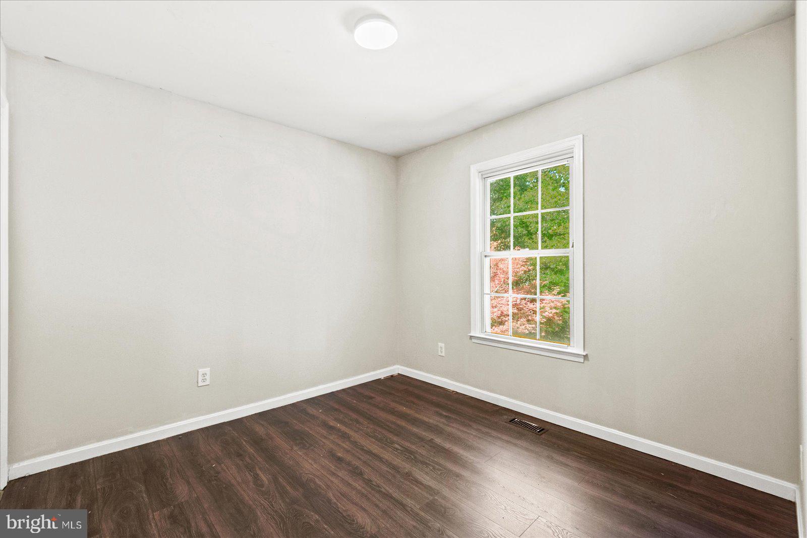 11024 Ladysmith Road Ruther Glen, VA 22546 - Photo 20 of 34 Bedroom