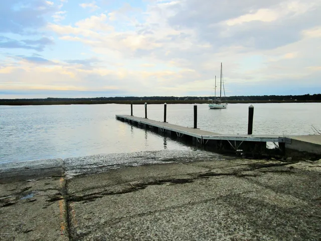 $150,000 | 25 Meridian Road, Beaufort, SC 29907