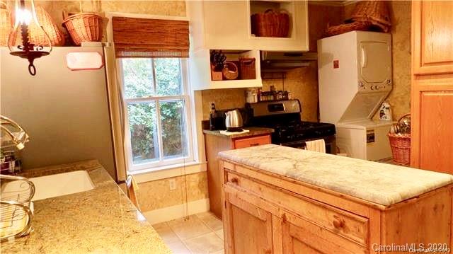 419 Higate Road Hendersonville, NC 28791 - Photo 12 of 23 Gallery Image 12