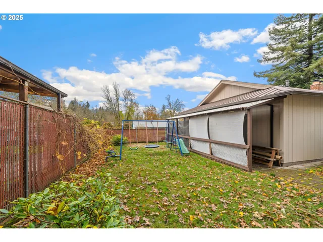 $589,000 | 17125 Southeast Shadow Court, Milwaukie, OR 97267