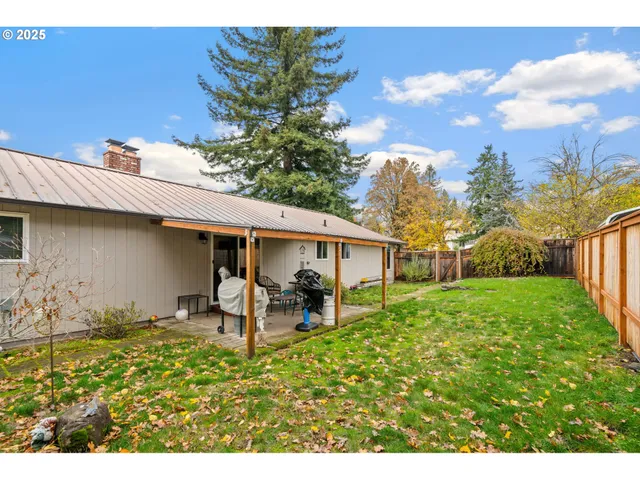 $589,000 | 17125 Southeast Shadow Court, Milwaukie, OR 97267