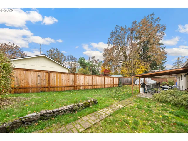 $589,000 | 17125 Southeast Shadow Court, Milwaukie, OR 97267