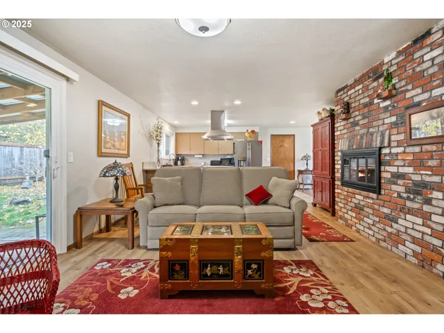 $589,000 | 17125 Southeast Shadow Court, Milwaukie, OR 97267