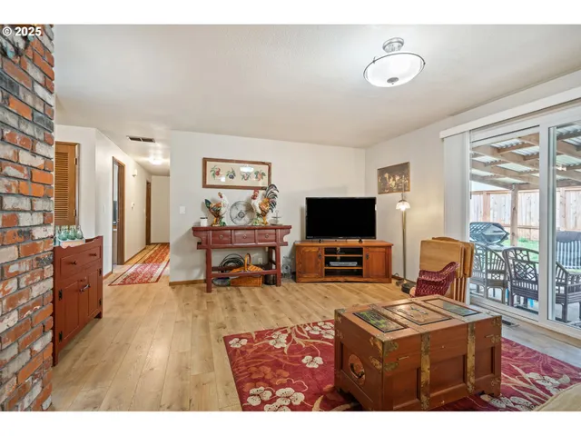 $589,000 | 17125 Southeast Shadow Court, Milwaukie, OR 97267