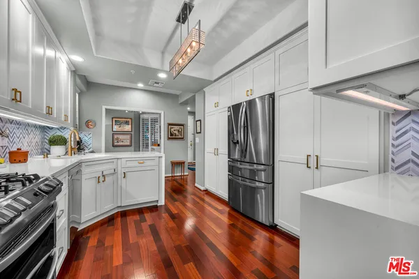 $1,399,000 | 11740 Sunset Boulevard, Unit 22, Los Angeles, CA 90049
