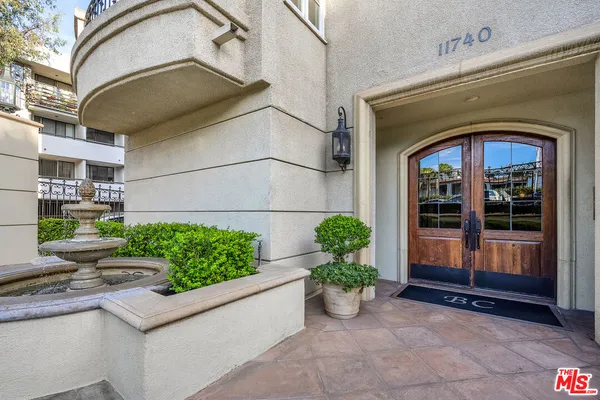 $1,399,000 | 11740 Sunset Boulevard, Unit 22, Los Angeles, CA 90049