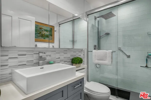 $1,399,000 | 11740 Sunset Boulevard, Unit 22, Los Angeles, CA 90049