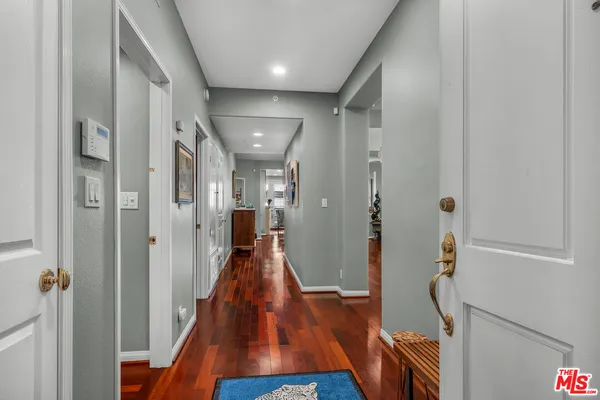 $1,399,000 | 11740 Sunset Boulevard, Unit 22, Los Angeles, CA 90049