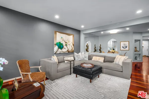 $1,399,000 | 11740 Sunset Boulevard, Unit 22, Los Angeles, CA 90049
