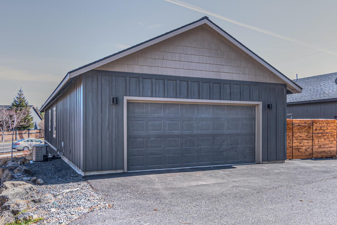 63101 O. B. Riley Road Bend, OR 97703 - Photo 28 of 31 27OB riley Rd 63101 Web (30 of 32)