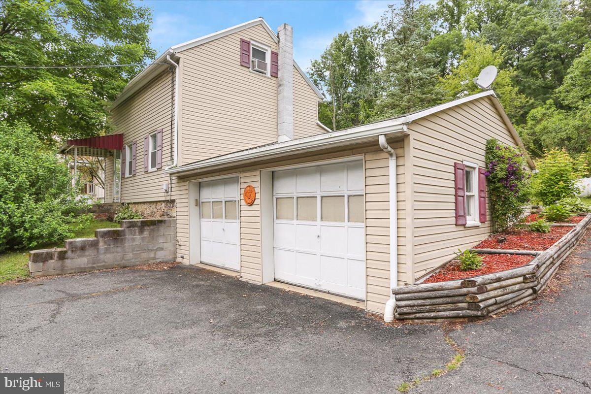 1821 Mount Laurel Road Temple, PA 19560 - Photo 3 of 30 Gallery Image 3