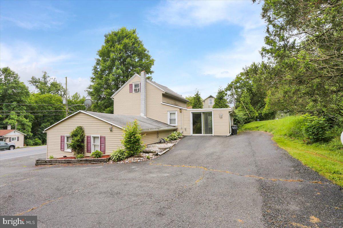 1821 Mount Laurel Road Temple, PA 19560 - Photo 5 of 30 Gallery Image 5