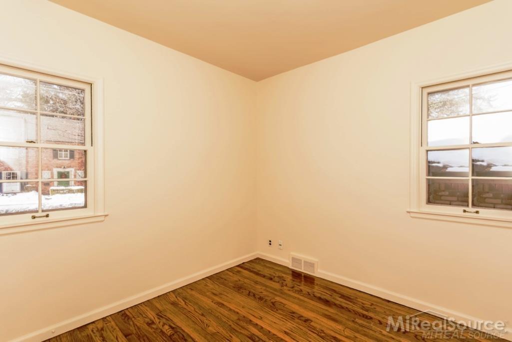 240 Vendome Road Grosse Pointe Farms, MI 48236 - Photo 15 of 33