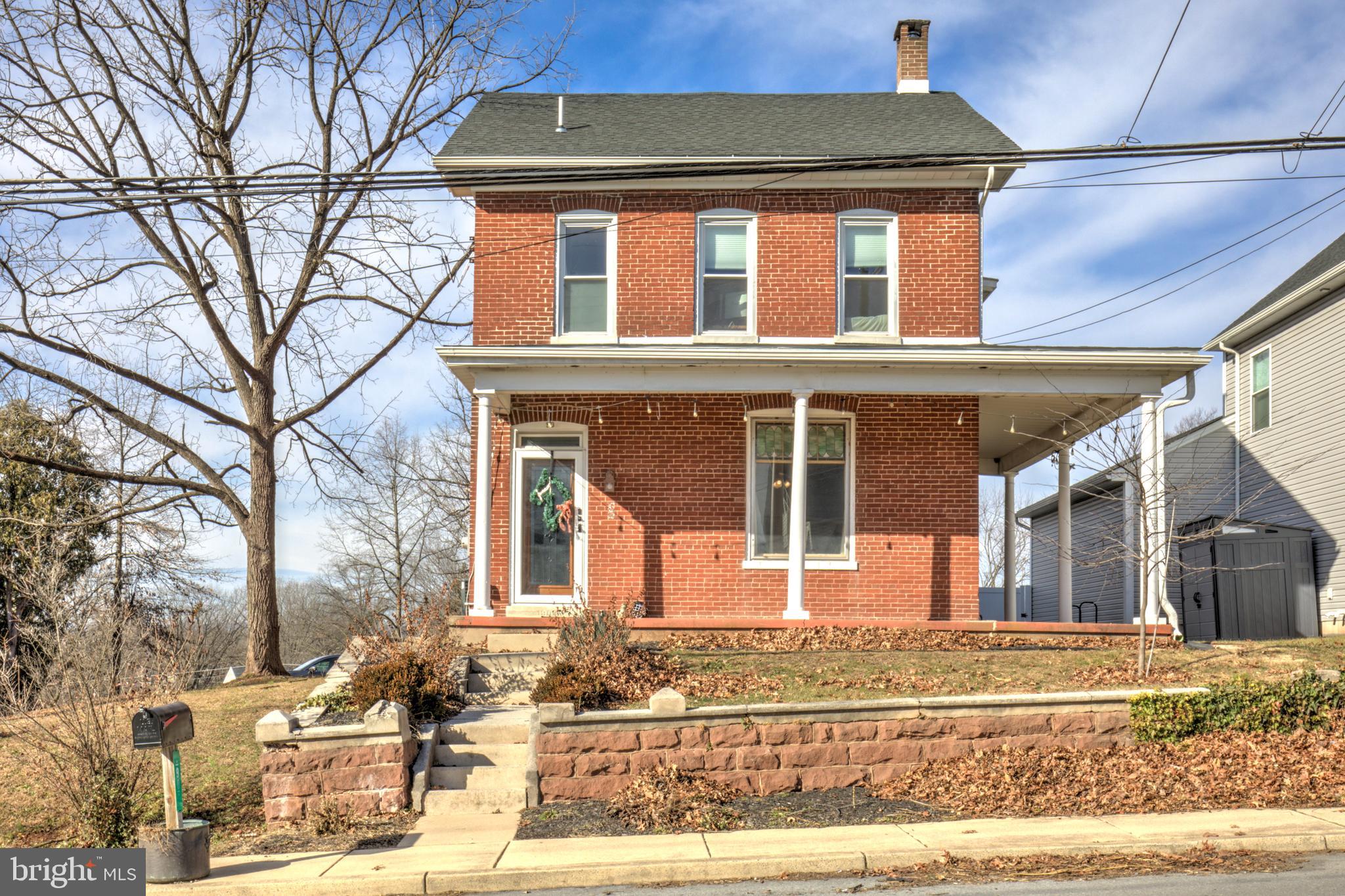 90 North Reamstown Road Reamstown, PA 17567 - Photo 1 of 1 a front view of a house