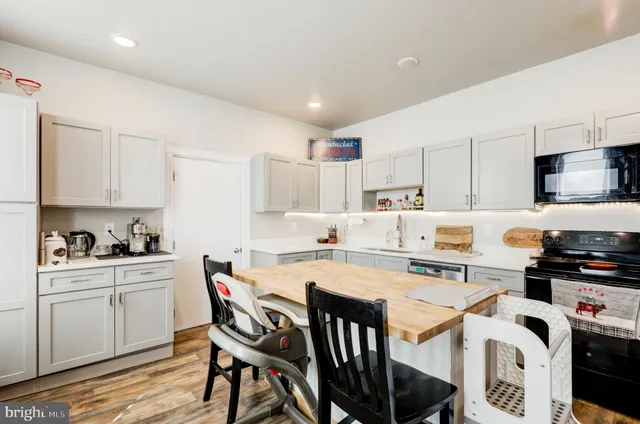 $299,900 | 90 North Reamstown Road, Reamstown, PA 17567