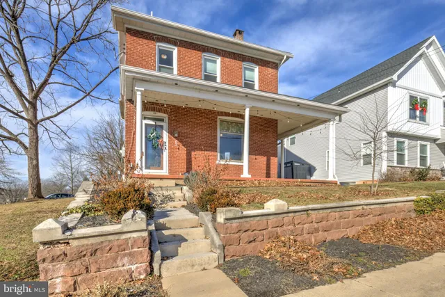 $299,900 | 90 North Reamstown Road, Reamstown, PA 17567