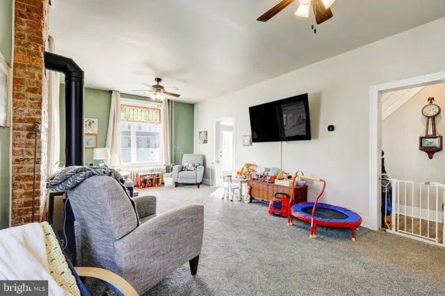 $299,900 | 90 North Reamstown Road, Reamstown, PA 17567