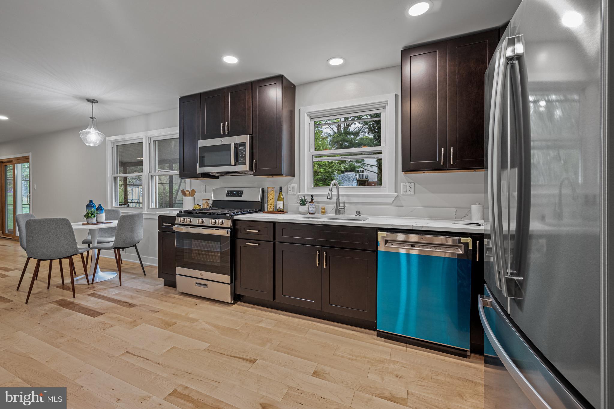 1517 Arbor View Road Silver Spring, MD 20902 - Photo 3 of 40