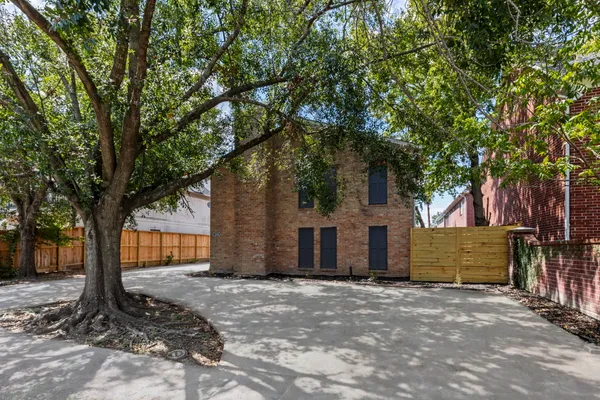 $2,700 | 2226 Nantucket Drive, Unit A, Houston, TX 77057