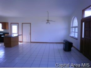 15690 State Rte 4 Auburn, IL 62615 - Photo 4 of 11