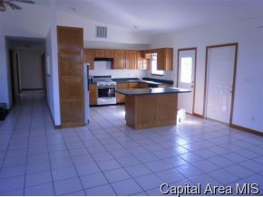 15690 State Rte 4 Auburn, IL 62615 - Photo 5 of 11