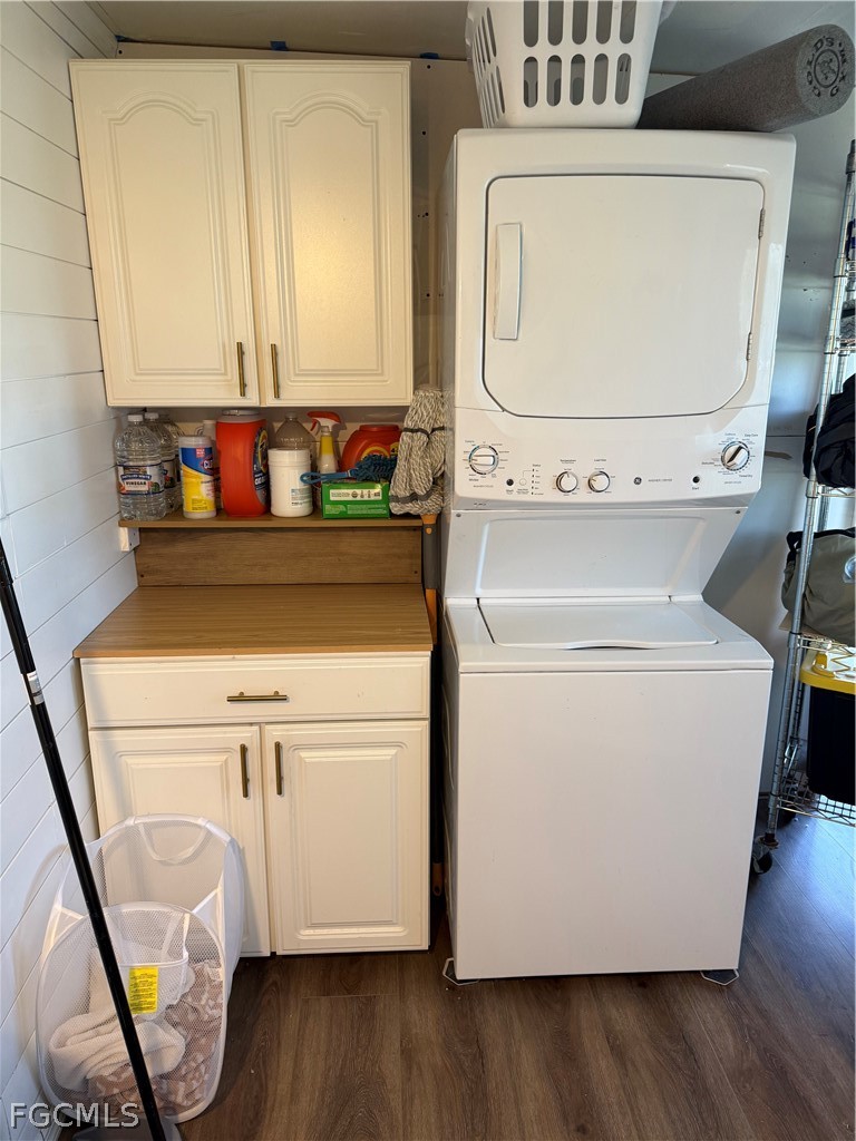 19681 Summerlin Road, Unit 482 Fort Myers, FL 33908 - Photo 20 of 35 a utility room with dryer and washer