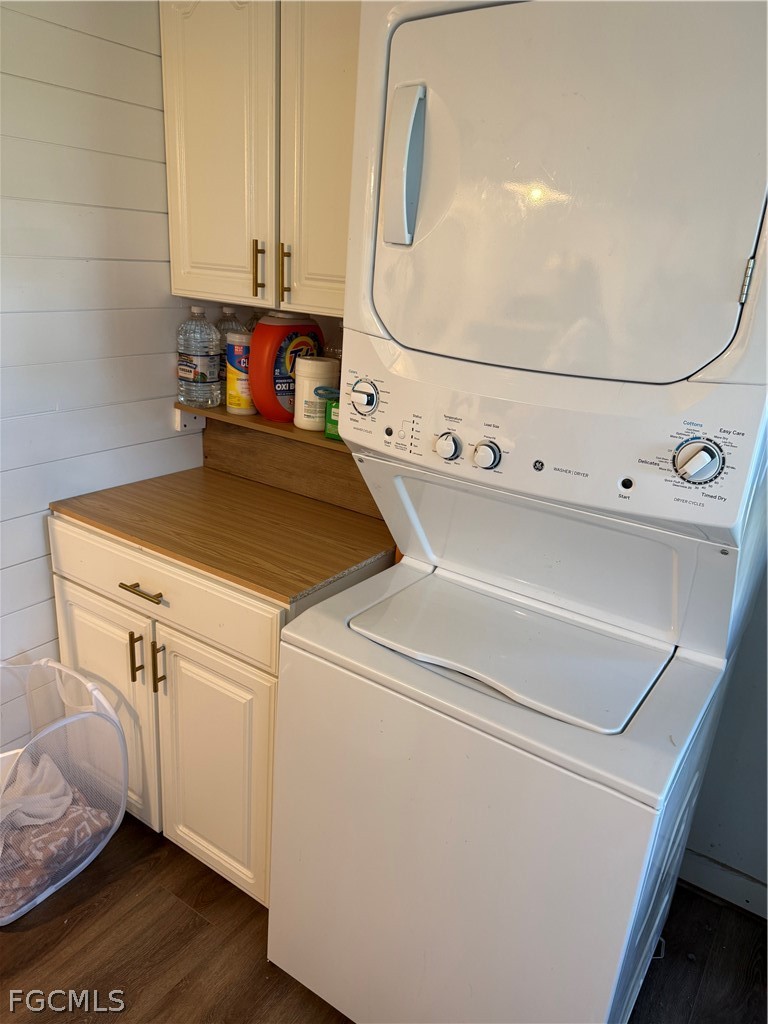 19681 Summerlin Road, Unit 482 Fort Myers, FL 33908 - Photo 22 of 35 a utility room with dryer and washer