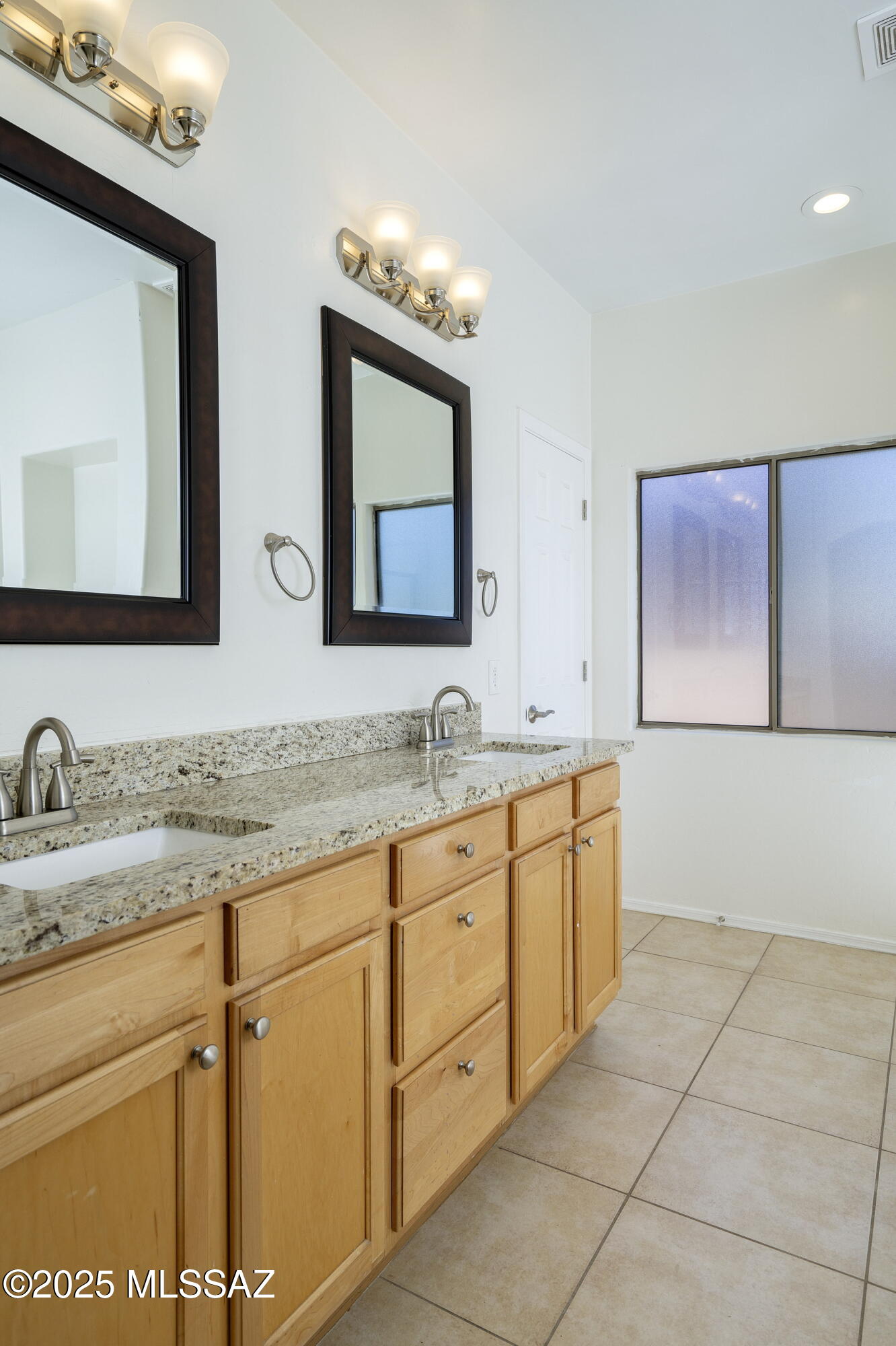 136 East Corte Rancho Colina Sahuarita, AZ 85629 - Photo 10 of 21