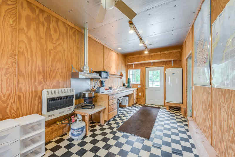 1835 East Chip Road Kawkawlin, MI 48631 - Photo 8 of 24