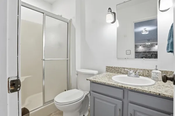 $324,900 | 5122 Woodridge Drive, Newburgh, IN 47630